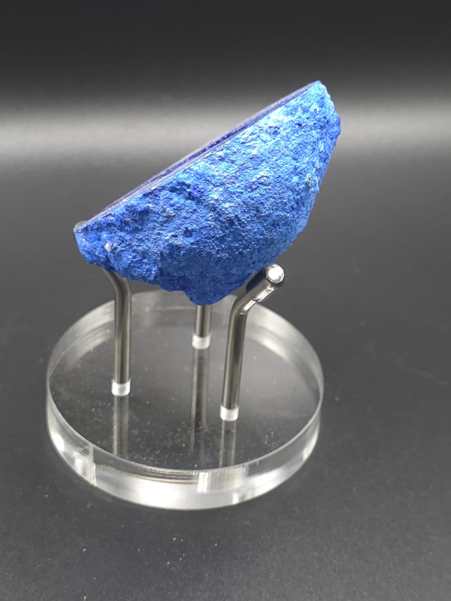 Azurite de Russie demi-géode – face druzy bleue
