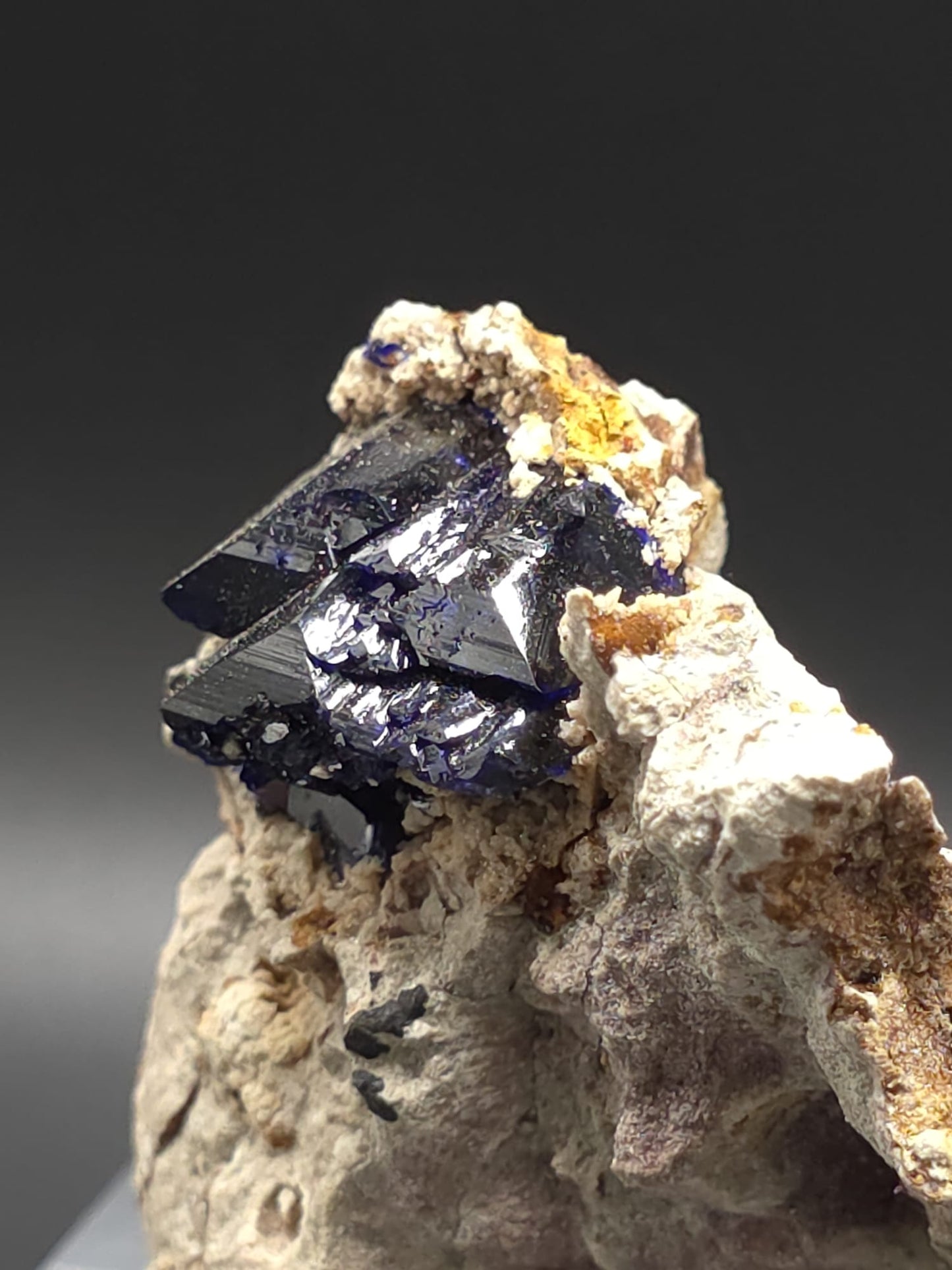 Azurite du Maroc – macro cristaux lustre adamantin