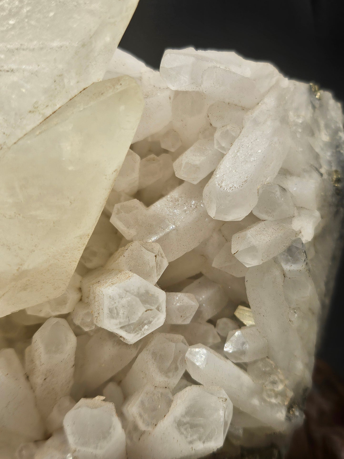 Pyrite & Calcite — Spécimen Naturel de Collection | 1,784 kg | Pièce Unique