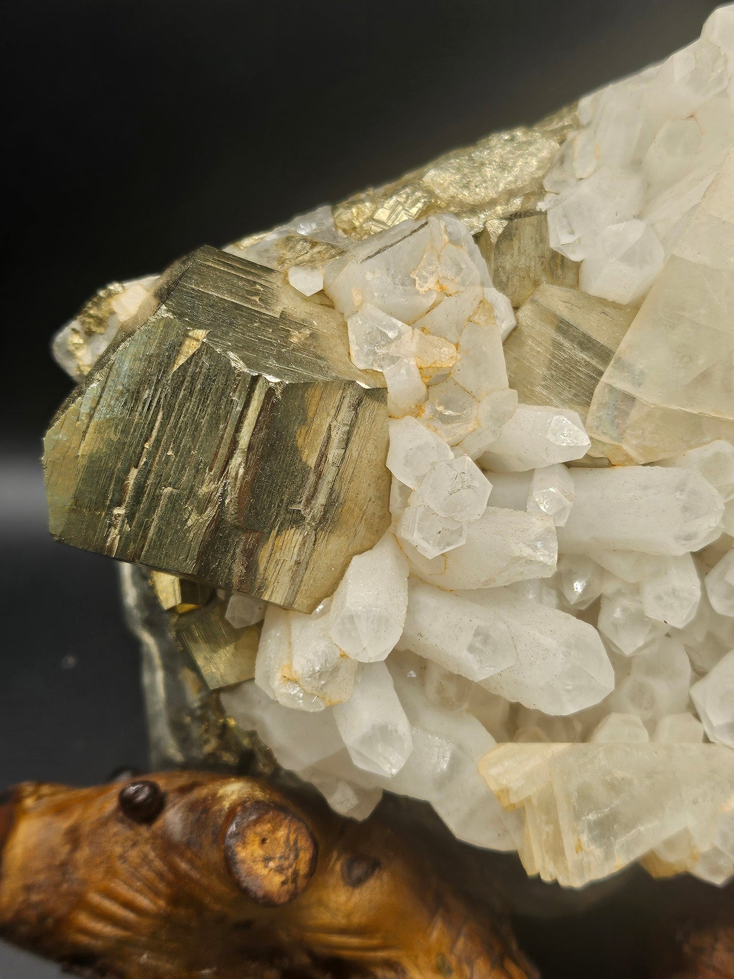 Pyrite & Calcite — Spécimen Naturel de Collection | 1,784 kg | Pièce Unique
