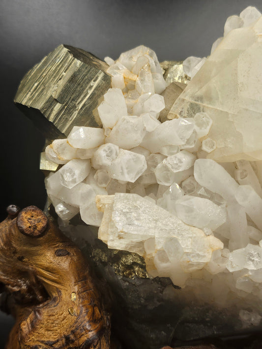 Pyrite & Calcite — Spécimen Naturel de Collection | 1,784 kg | Pièce Unique